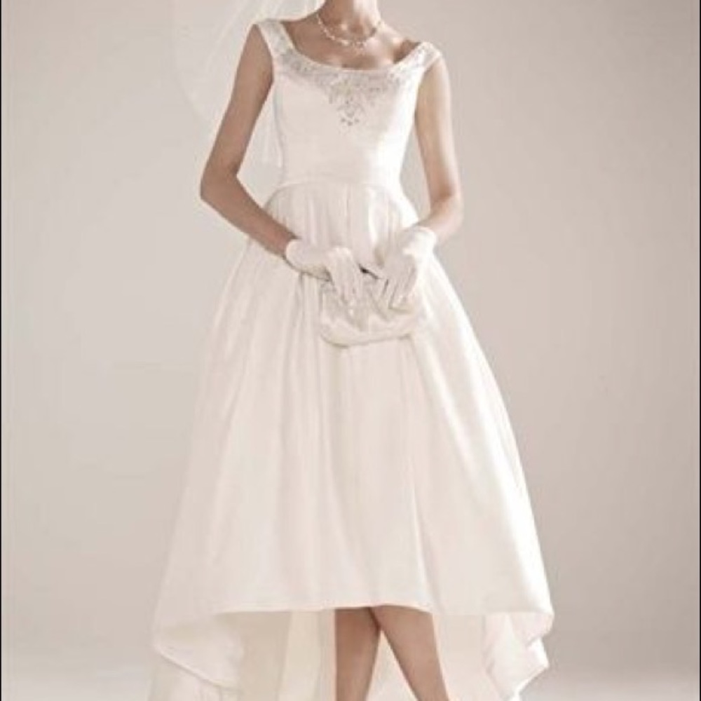 Oleg Cassini Wedding Gown Ivory w/ tags no offers